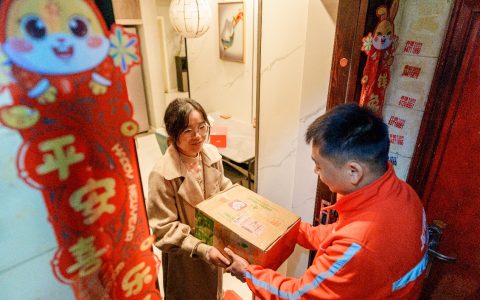 快遞年業(yè)務(wù)量首破1500億背后：拼多多引領(lǐng)電商西進(jìn) 助推中西部包裹量激增